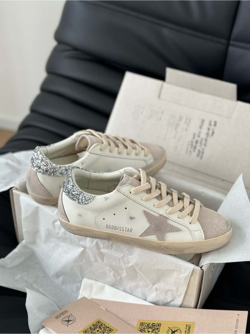 Golden Goose Super‑Star Low‑Top Sneakers Silver Glitter Heel Grey Suede Star Dis